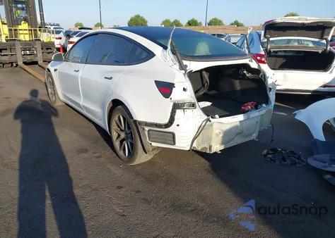 2023 Tesla Model 3 Rear-Wheel Drive z USA, uszkodzony, nr VIN 5YJ3E1EA2PF499871